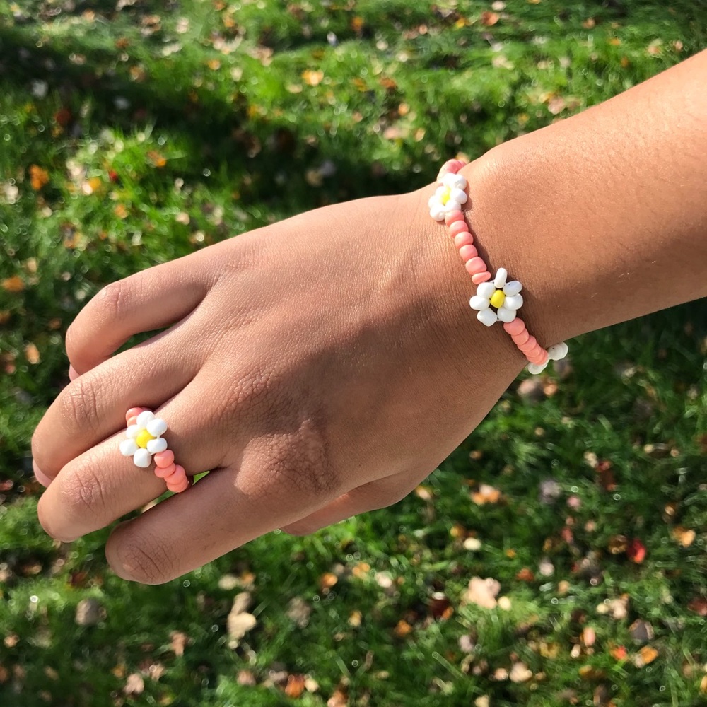 Pink and white flower bracelet